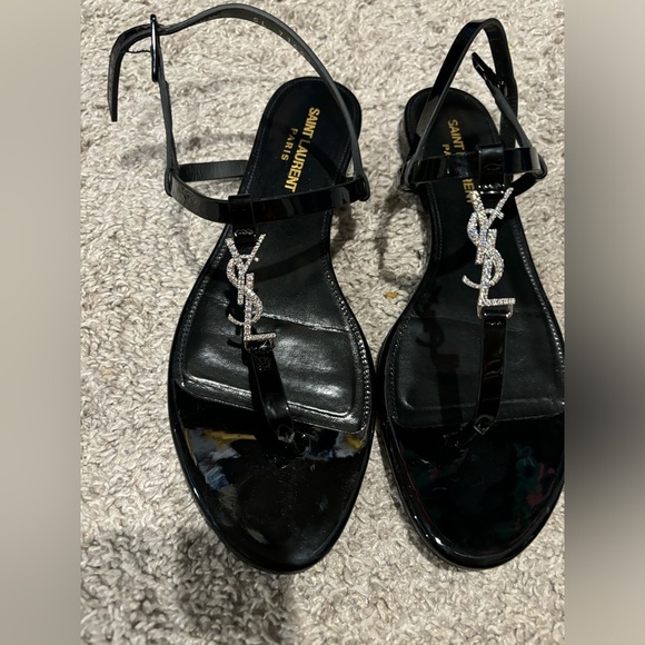 Saint Laurent Cassandra patent leather sandals - Picture 2 of 9